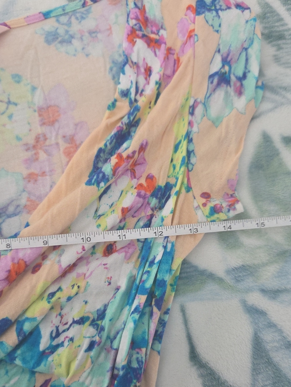 Candie's Floral Blouse - Picture 8 of 9